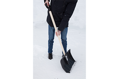 Лопата Maxi с черенком для уборки снега купить оптом